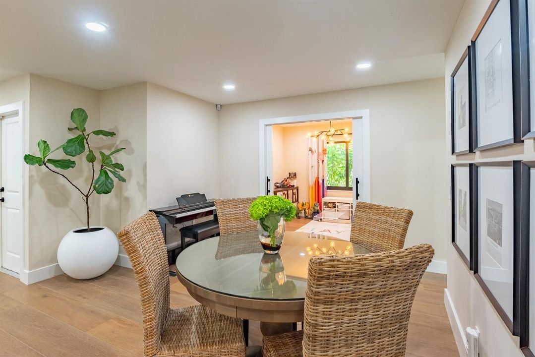 © Clark-335 Franklin Dr-012