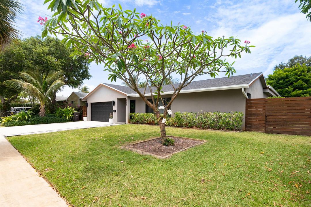 © Clark-335 Franklin Dr-044