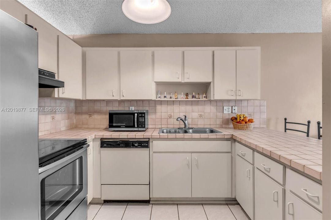 For Sale: $629,900 (3 beds, 2 baths, 1534 Square Feet)