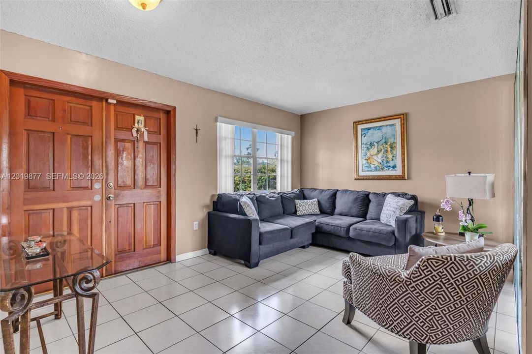 For Sale: $629,900 (3 beds, 2 baths, 1534 Square Feet)