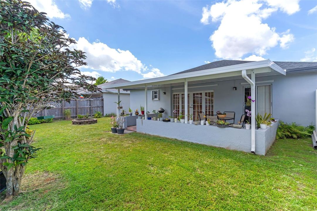 For Sale: $629,900 (3 beds, 2 baths, 1534 Square Feet)