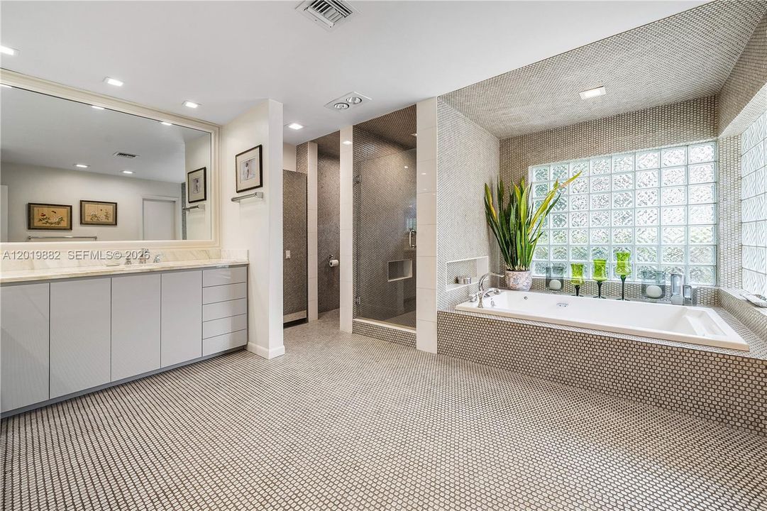 For Sale: $2,600,000 (4 beds, 2 baths, 3583 Square Feet)