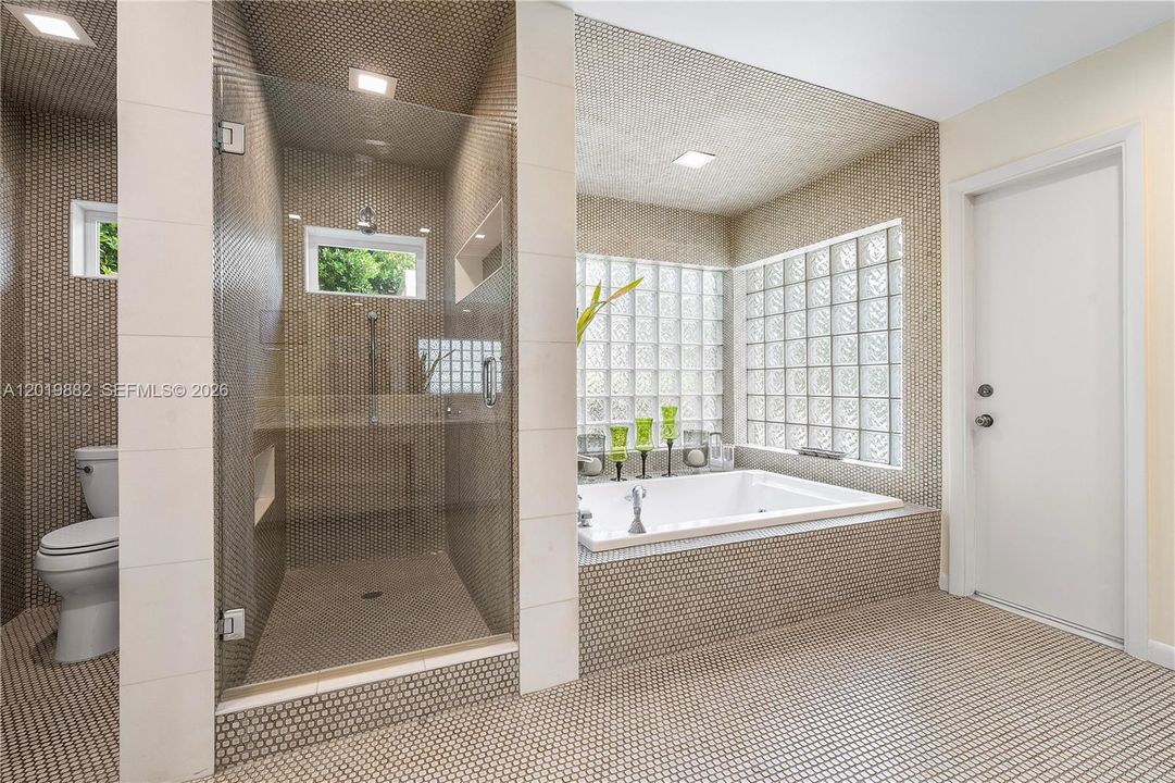 For Sale: $2,600,000 (4 beds, 2 baths, 3583 Square Feet)