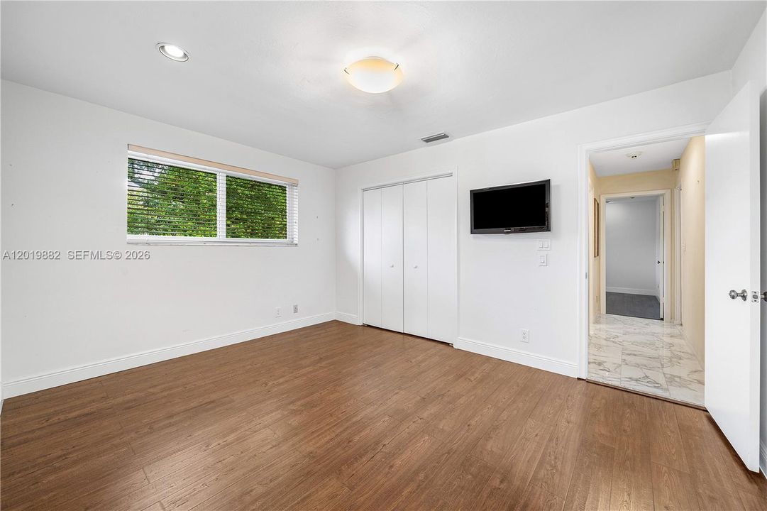 For Sale: $2,600,000 (4 beds, 2 baths, 3583 Square Feet)