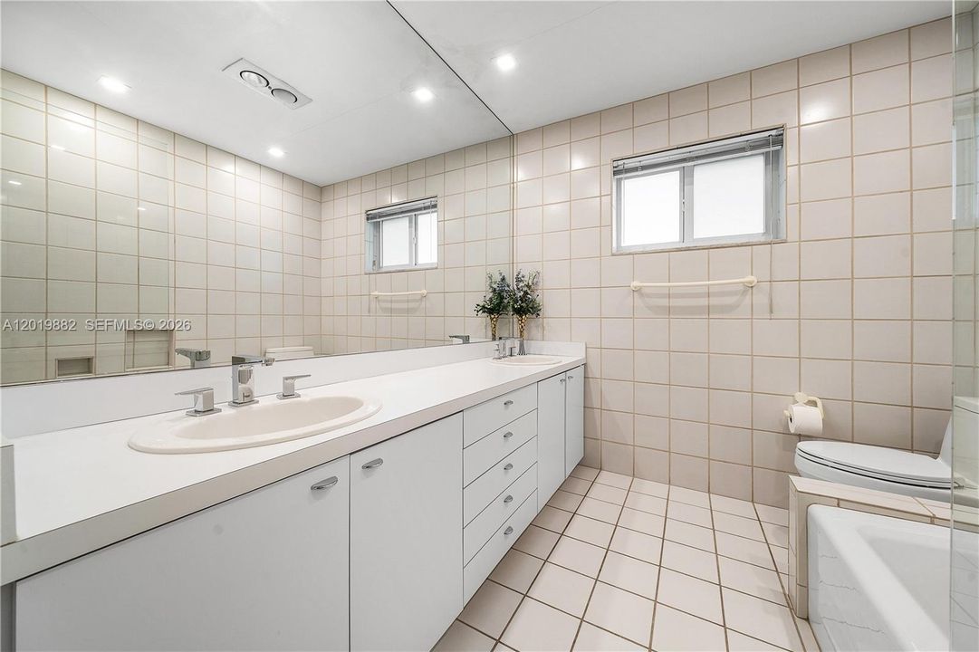 For Sale: $2,600,000 (4 beds, 2 baths, 3583 Square Feet)