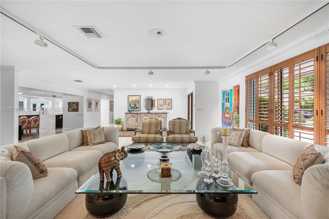 For Sale: $2,600,000 (4 beds, 2 baths, 3583 Square Feet)