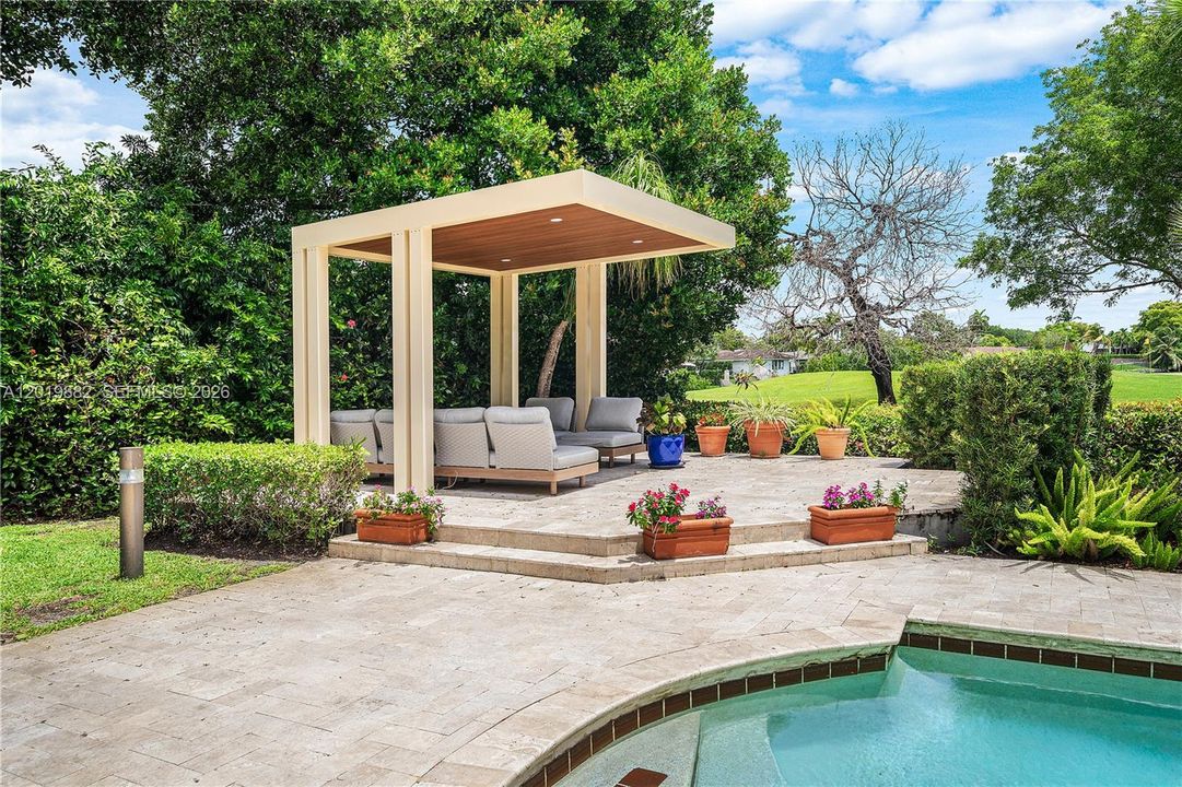 For Sale: $2,600,000 (4 beds, 2 baths, 3583 Square Feet)