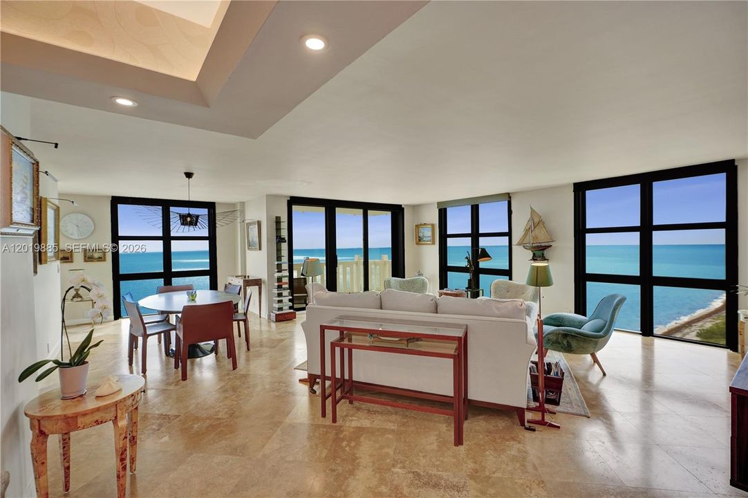 For Sale: $2,895,000 (2 beds, 2 baths, 1782 Square Feet)