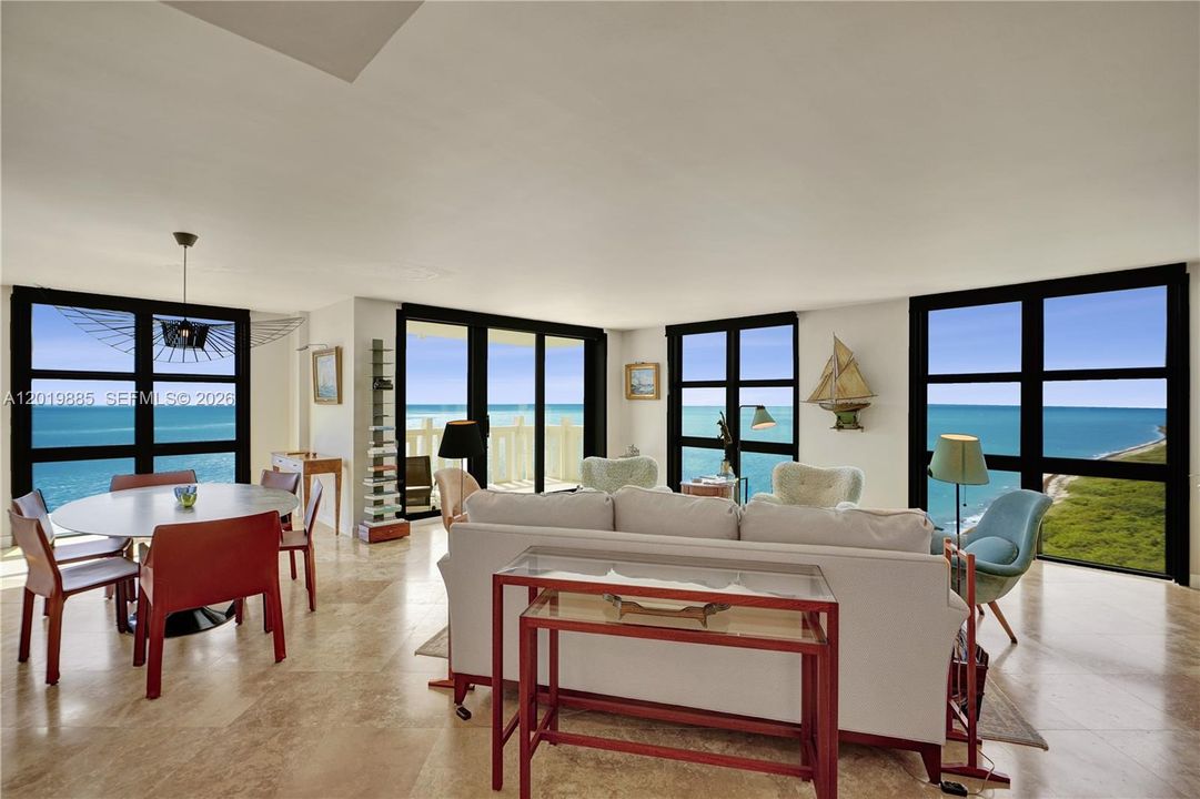 For Sale: $2,895,000 (2 beds, 2 baths, 1782 Square Feet)
