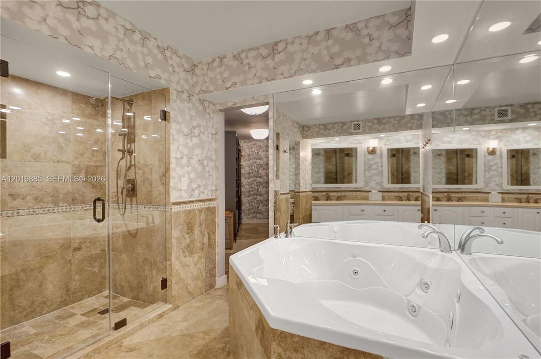 For Sale: $2,895,000 (2 beds, 2 baths, 1782 Square Feet)
