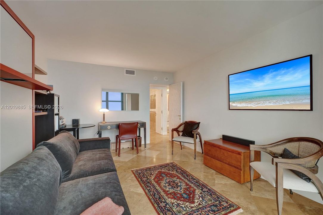 For Sale: $2,895,000 (2 beds, 2 baths, 1782 Square Feet)