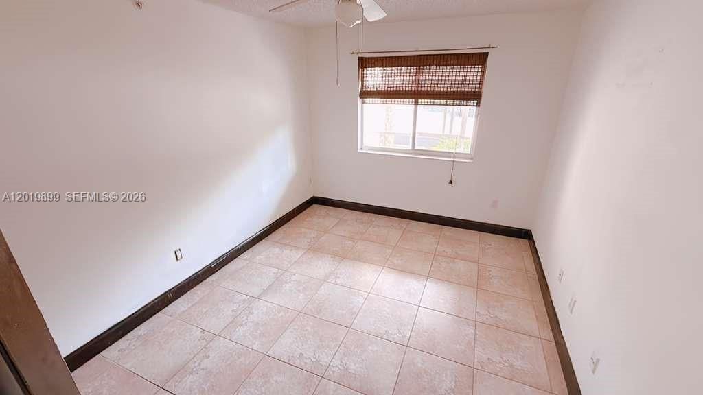 En Venta: $225,000 (2 camas, 1 baños, 838 Pies cuadrados)