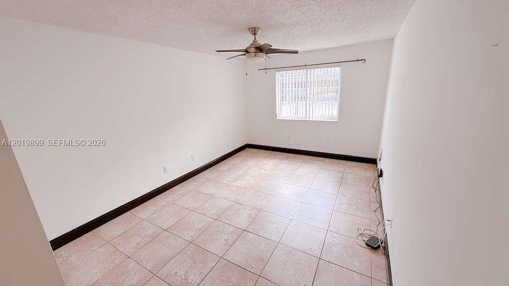 En Venta: $225,000 (2 camas, 1 baños, 838 Pies cuadrados)