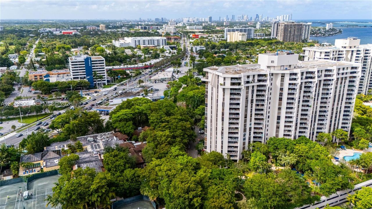 For Sale: $399,995 (2 beds, 2 baths, 1538 Square Feet)
