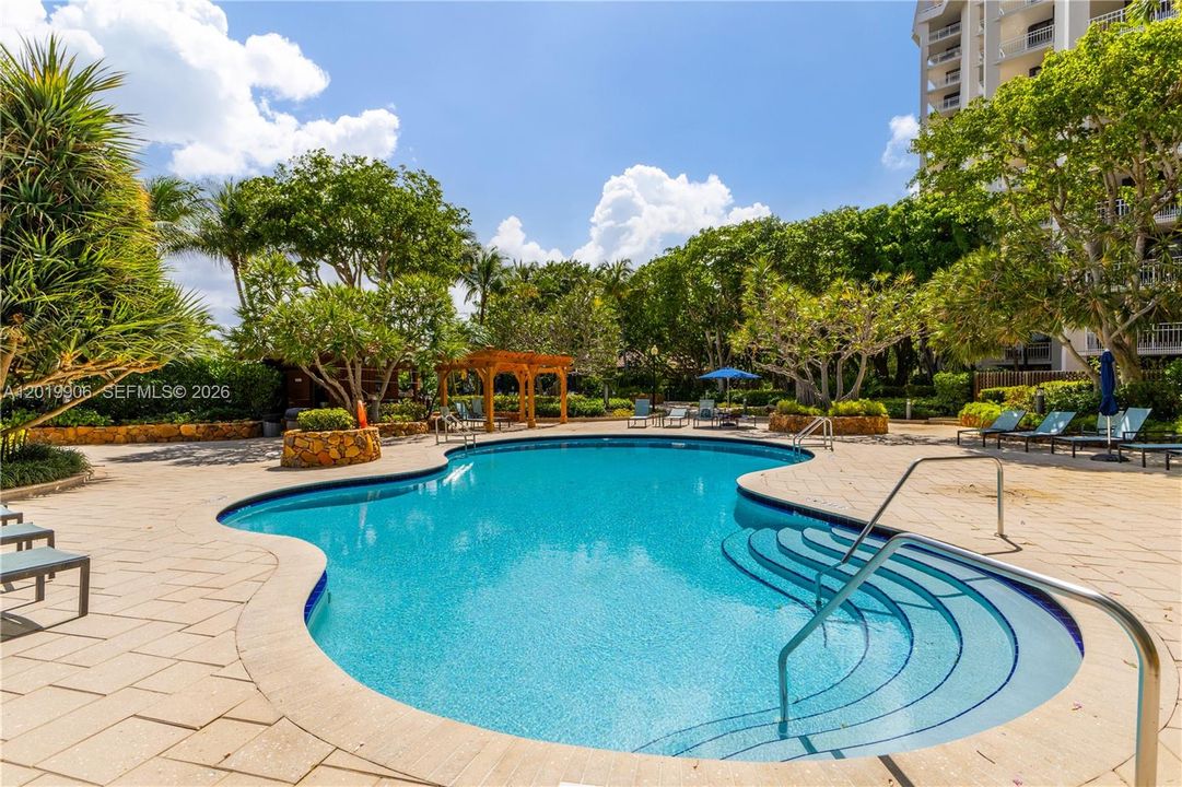 For Sale: $399,995 (2 beds, 2 baths, 1538 Square Feet)