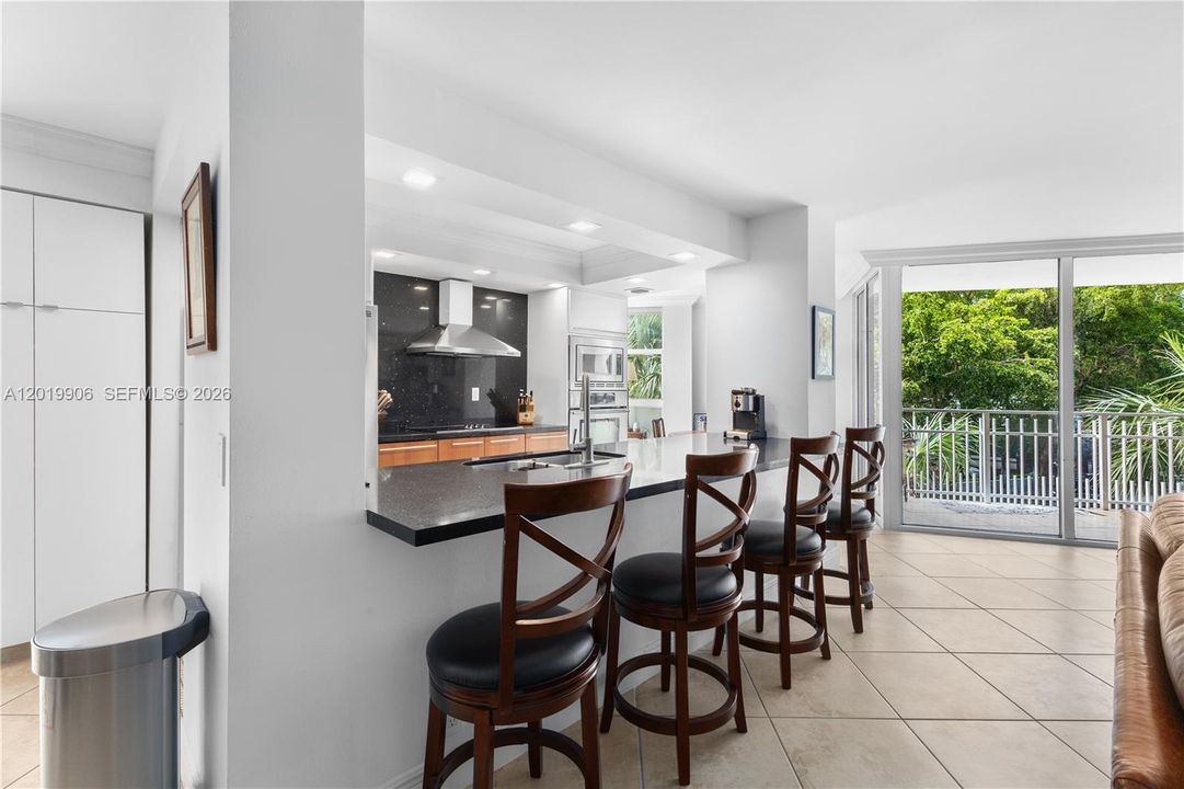 For Sale: $399,995 (2 beds, 2 baths, 1538 Square Feet)