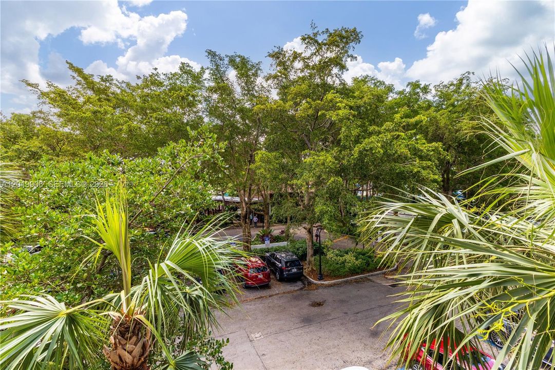 For Sale: $399,995 (2 beds, 2 baths, 1538 Square Feet)