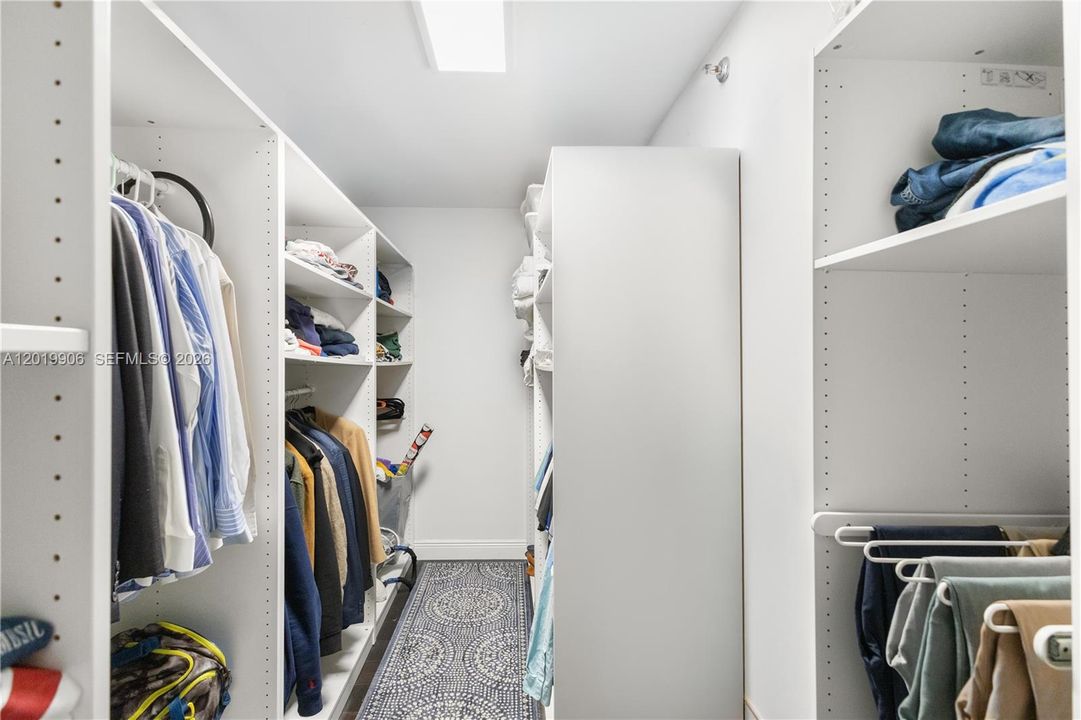 For Sale: $399,995 (2 beds, 2 baths, 1538 Square Feet)
