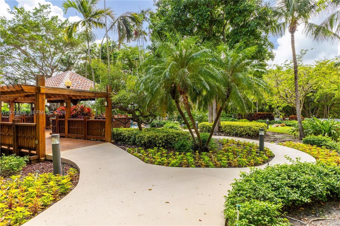 For Sale: $399,995 (2 beds, 2 baths, 1538 Square Feet)