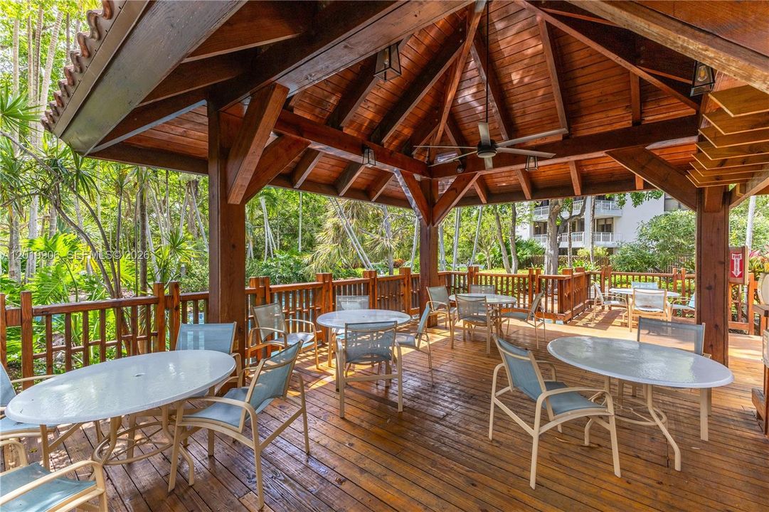 For Sale: $399,995 (2 beds, 2 baths, 1538 Square Feet)