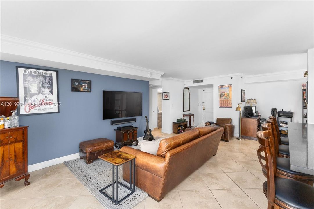 For Sale: $399,995 (2 beds, 2 baths, 1538 Square Feet)