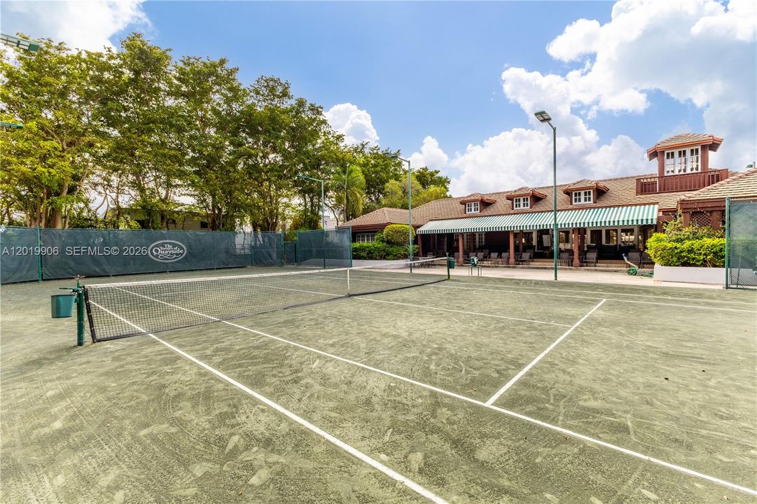 For Sale: $399,995 (2 beds, 2 baths, 1538 Square Feet)