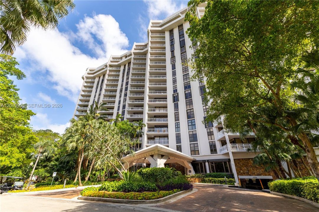 For Sale: $399,995 (2 beds, 2 baths, 1538 Square Feet)