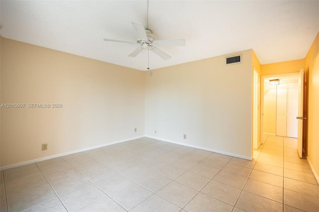 For Rent: $1,500 (1 beds, 2 baths, 960 Square Feet)