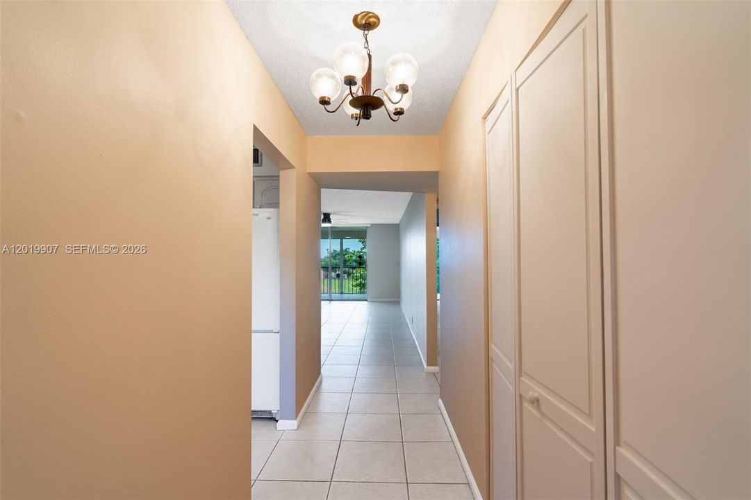 For Rent: $1,500 (1 beds, 2 baths, 960 Square Feet)
