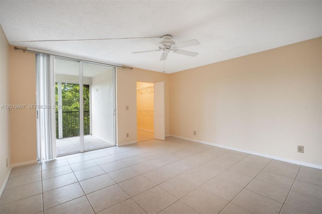 For Rent: $1,500 (1 beds, 2 baths, 960 Square Feet)