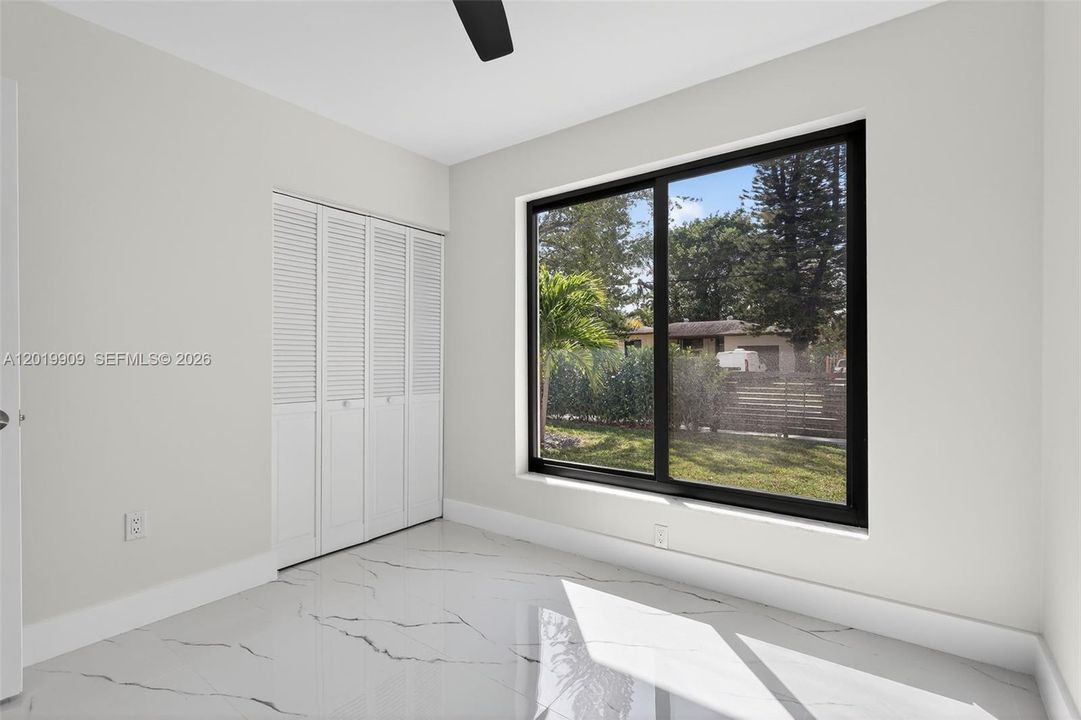 En Venta: $849,000 (3 camas, 2 baños, 1147 Pies cuadrados)