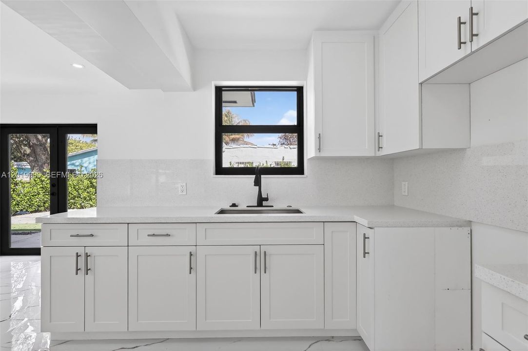 En Venta: $849,000 (3 camas, 2 baños, 1147 Pies cuadrados)