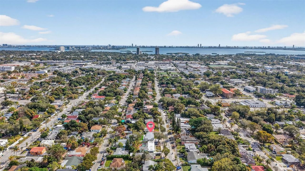 En Venta: $849,000 (3 camas, 2 baños, 1147 Pies cuadrados)