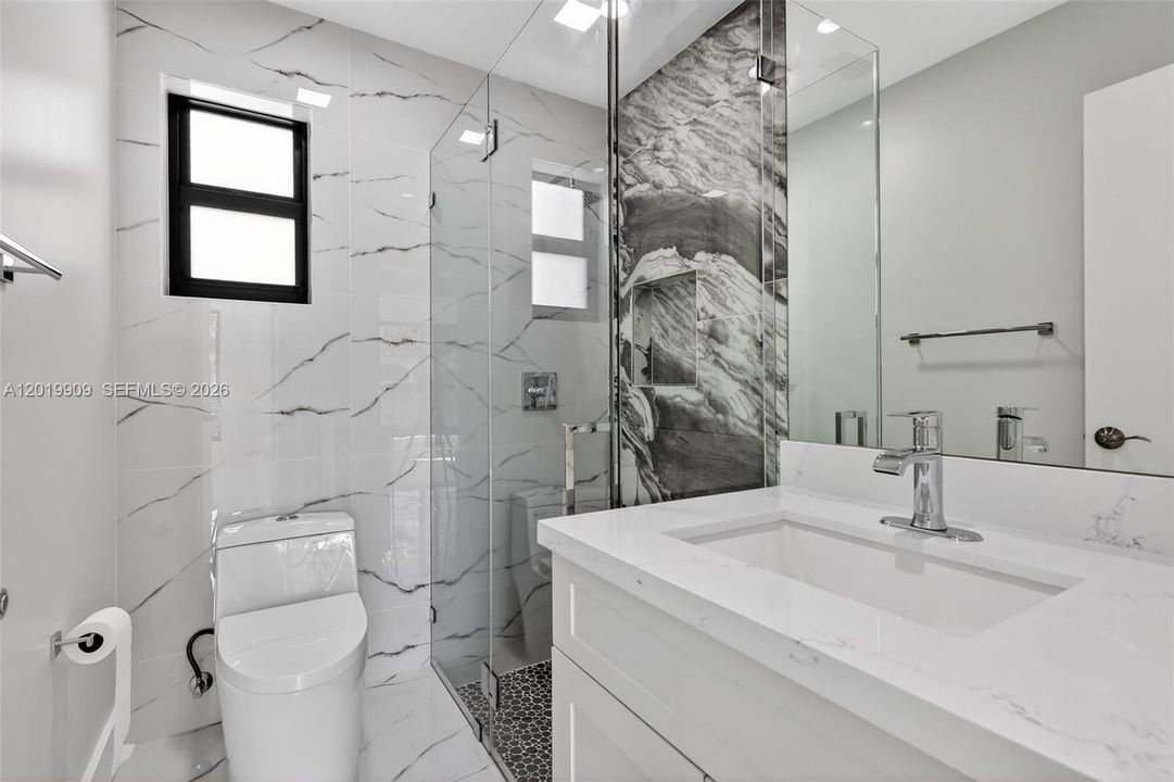 En Venta: $849,000 (3 camas, 2 baños, 1147 Pies cuadrados)