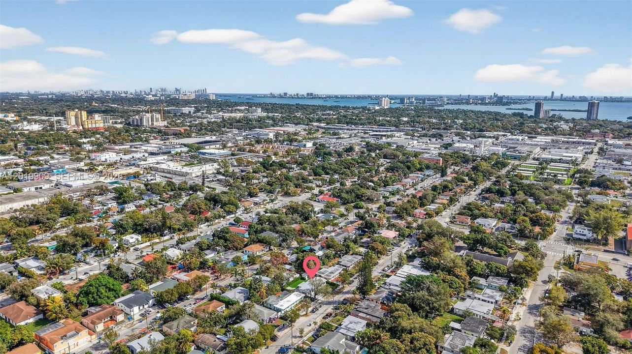 En Venta: $849,000 (3 camas, 2 baños, 1147 Pies cuadrados)