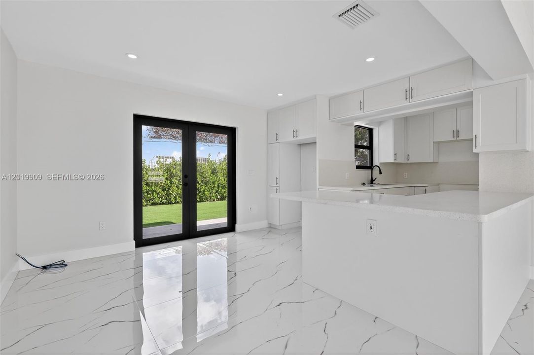 En Venta: $849,000 (3 camas, 2 baños, 1147 Pies cuadrados)