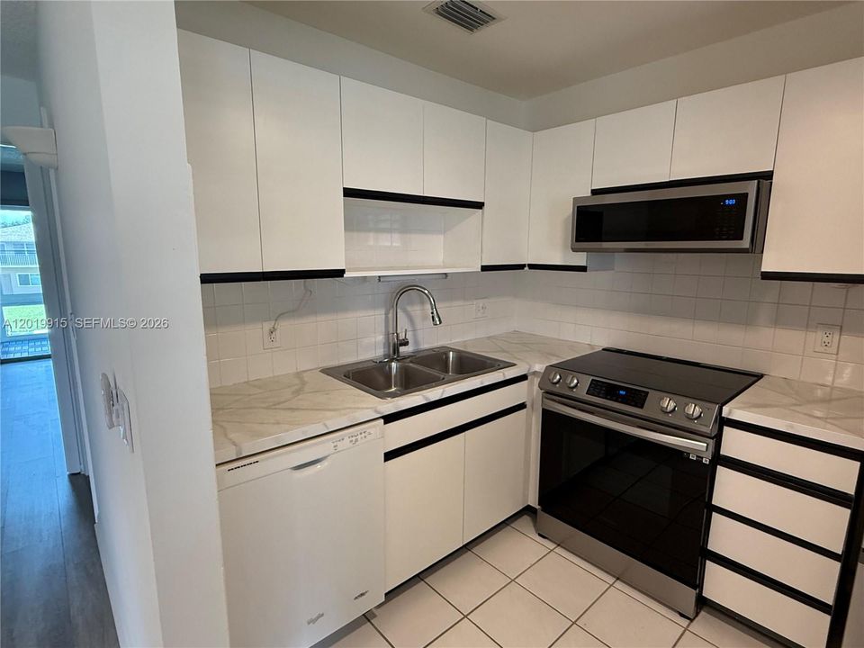 En Renta: $1,400 (1 camas, 0 baños, 680 Pies cuadrados)