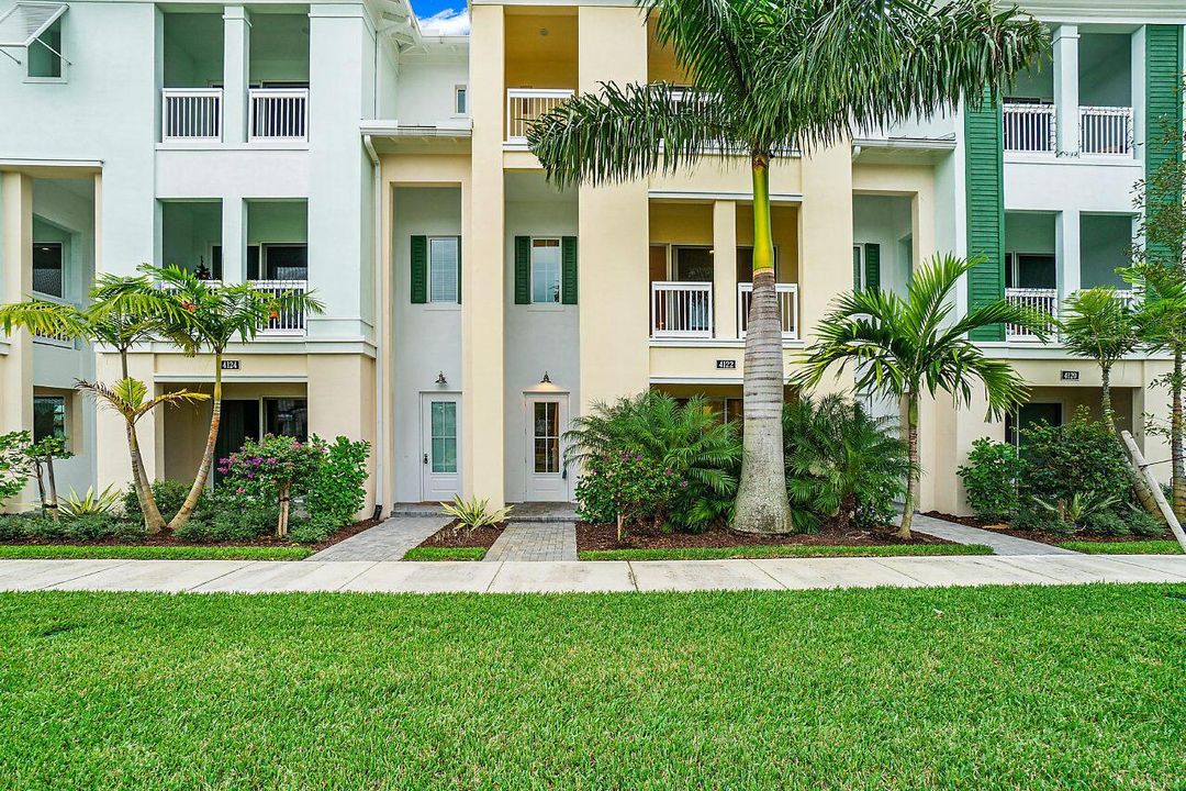 004-4122FaradayWay-PalmBeachGardens-FL-s