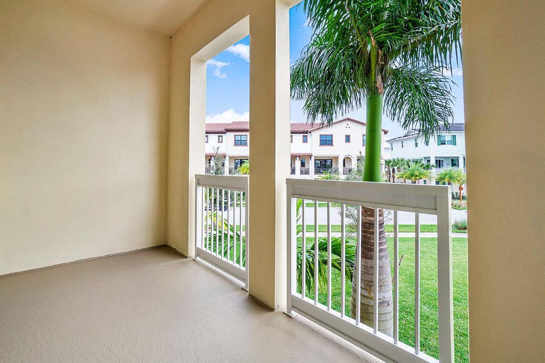 2nd Floor balcony