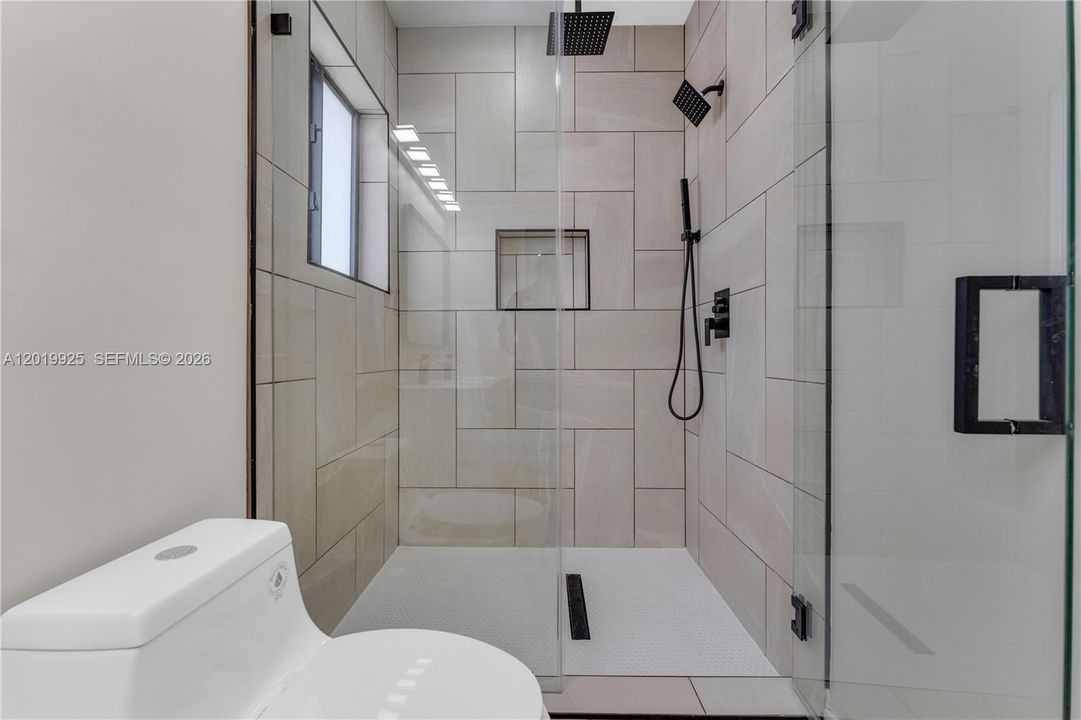 For Sale: $635,000 (4 beds, 2 baths, 1925 Square Feet)