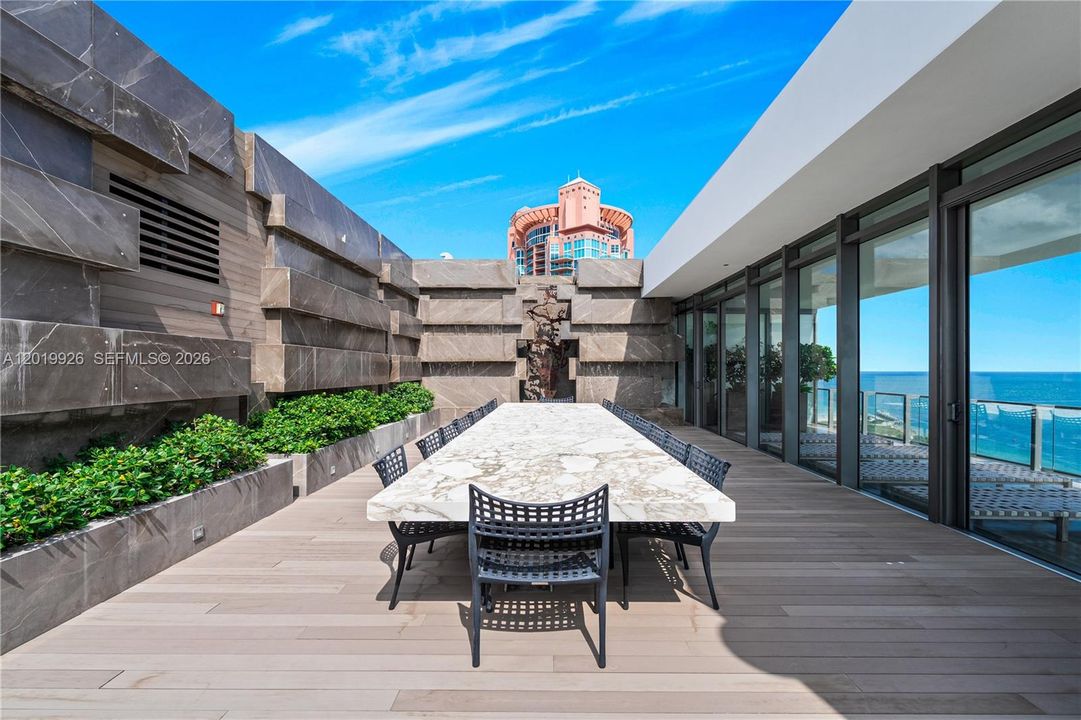 For Sale: $78,000,000 (5 beds, 4 baths, 9049 Square Feet)