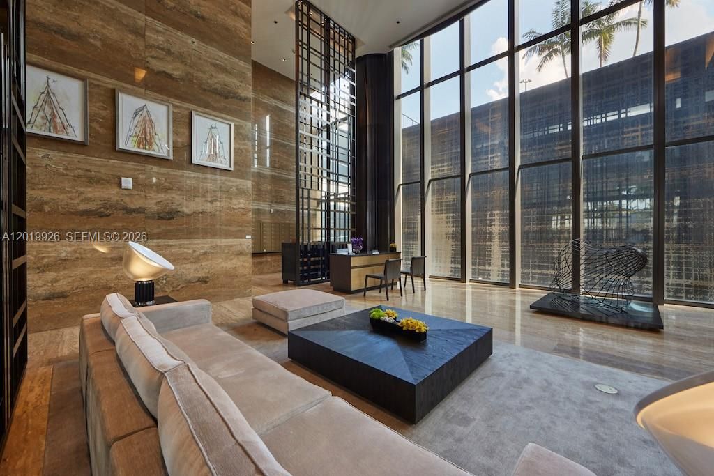Common Area - Lobby