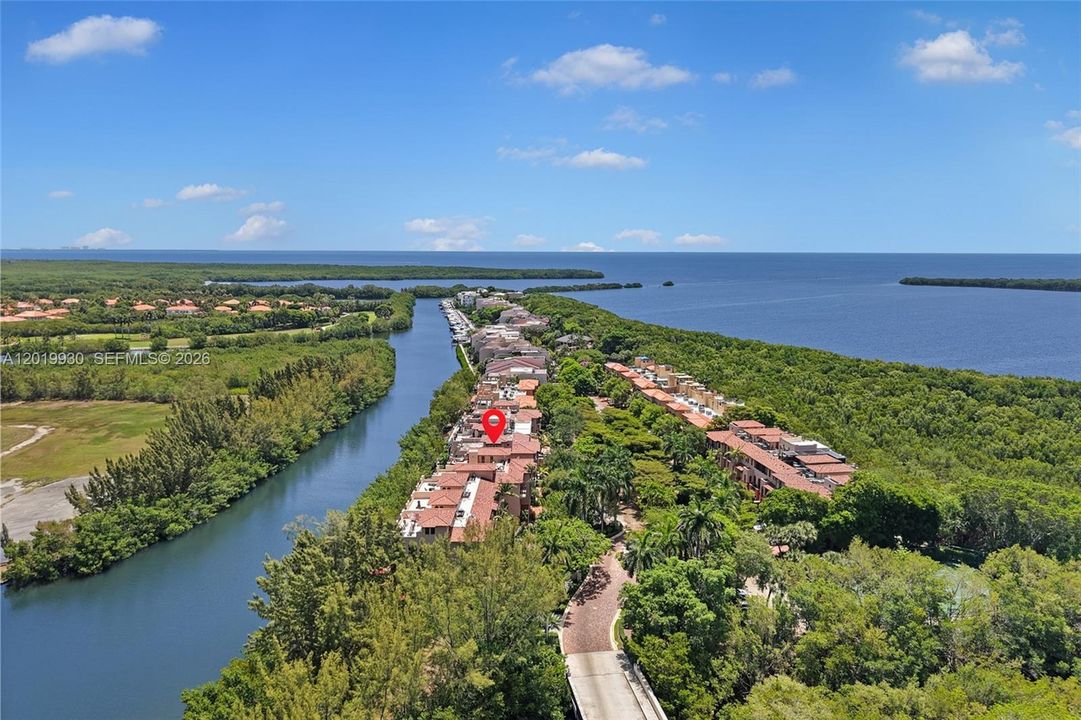 В аренду: $16,000 (4 спален, 3 ванн, 4800 Квадратных фут)