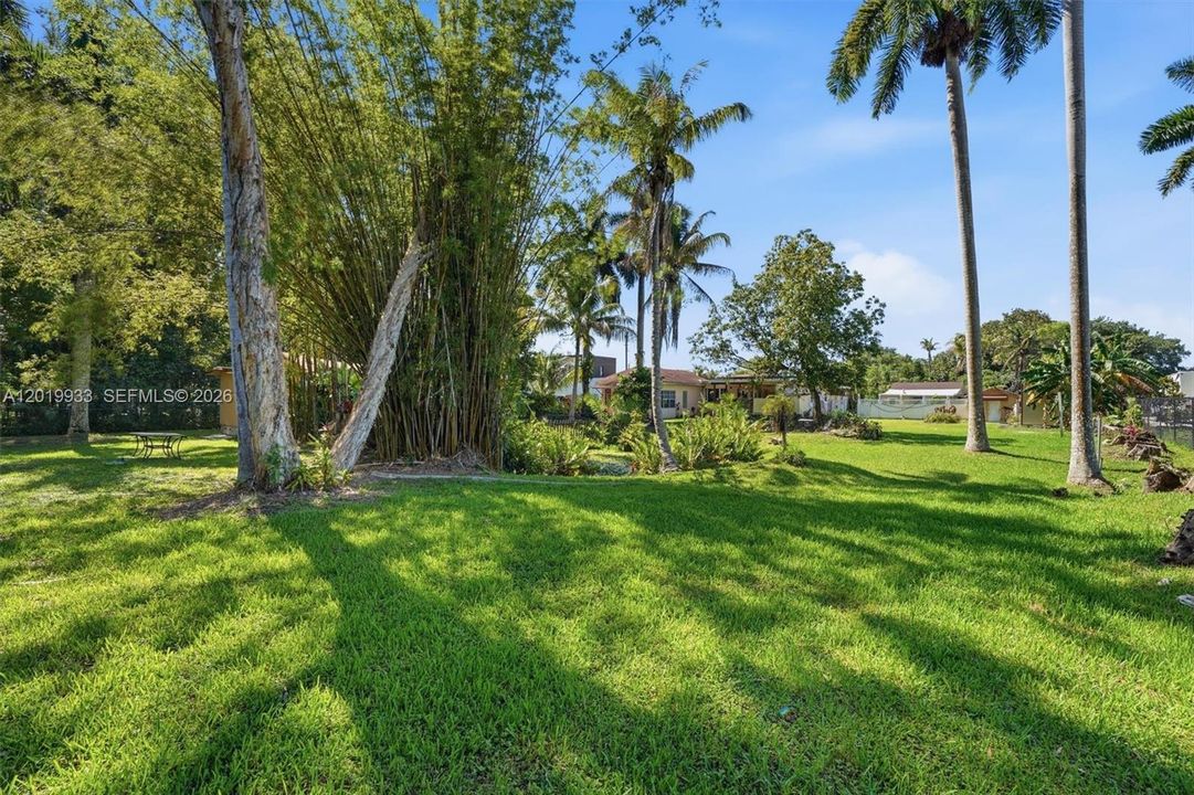 For Sale: $1,367,000 (7 beds, 5 baths, 3684 Square Feet)