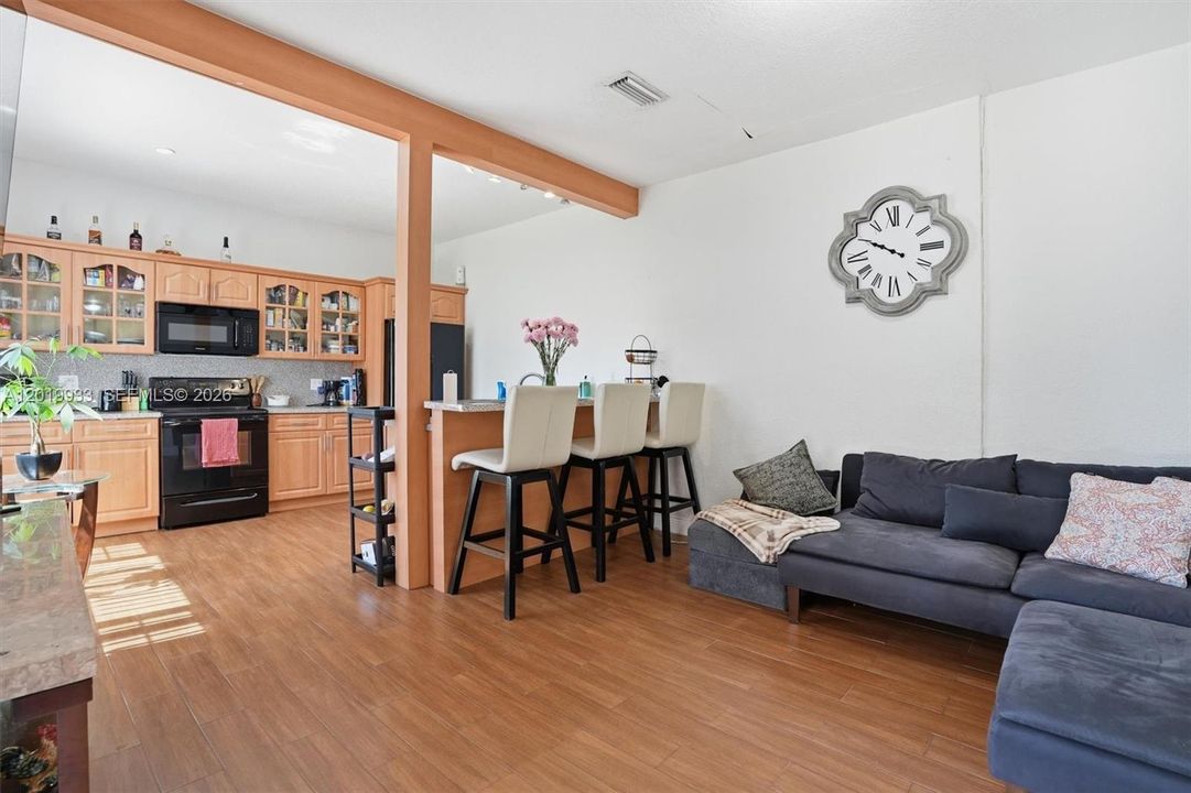 For Sale: $1,367,000 (7 beds, 5 baths, 3684 Square Feet)
