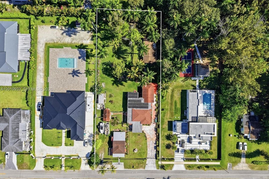 For Sale: $1,367,000 (7 beds, 5 baths, 3684 Square Feet)