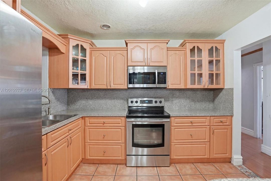 For Sale: $1,367,000 (7 beds, 5 baths, 3684 Square Feet)