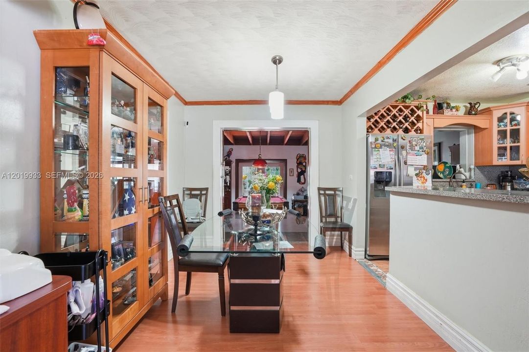For Sale: $1,367,000 (7 beds, 5 baths, 3684 Square Feet)