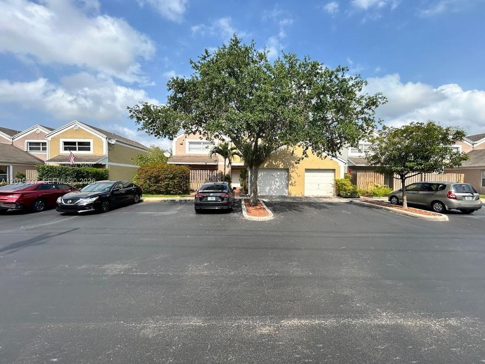 For Rent: $2,950 (2 beds, 2 baths, 1266 Square Feet)