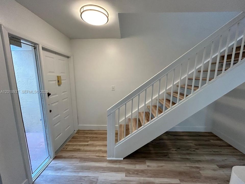 For Rent: $2,950 (2 beds, 2 baths, 1266 Square Feet)